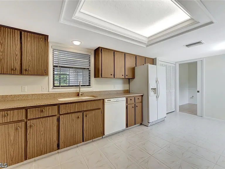1516 Sautern Dr — Photo 18