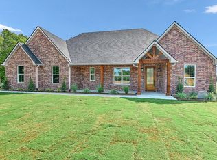 301 Shelby Trl, Bells, TX 75414