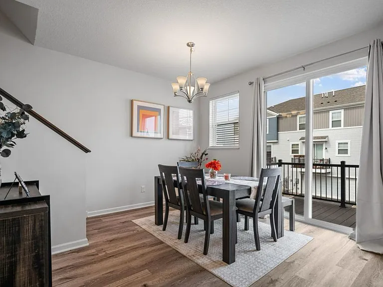 832 Roselyn Dr #831 — Photo 7