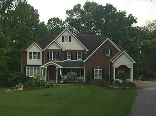 3134 Algonquin Trl, New Kensington, PA 15068