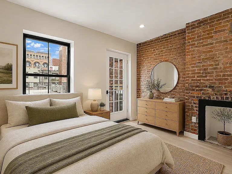 140 Mulberry St #3C — Photo 1