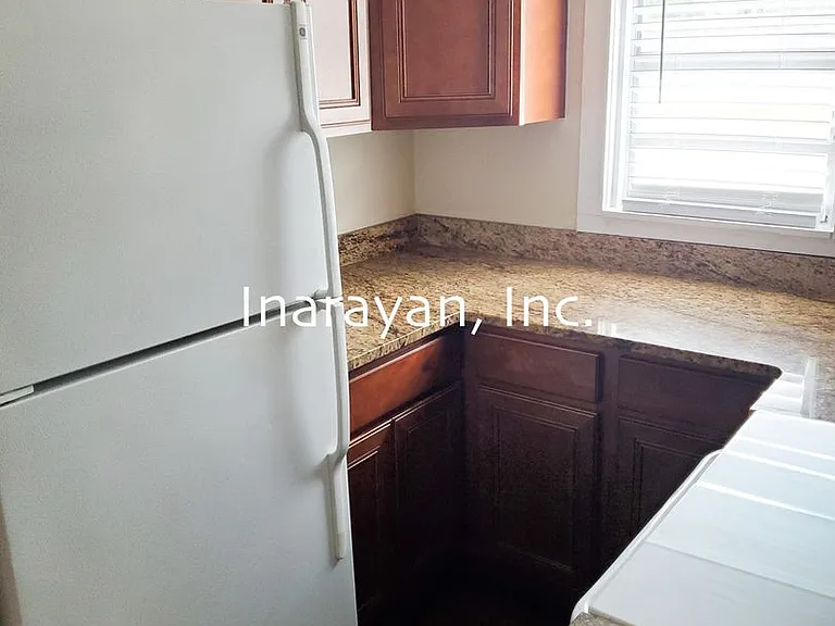 821 W Kaley Ave — Photo 7