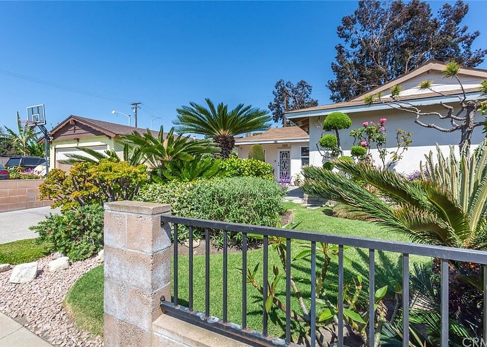 1st image of 20806 Orchard Ave