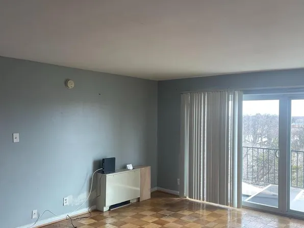 6011 Emerson St APT 707, Bladensburg, MD 20710