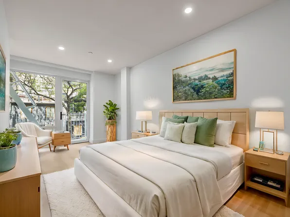 18 East 13th Street image 4 of 12