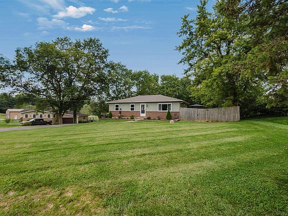 3rd image of 2835 Kunz Rd