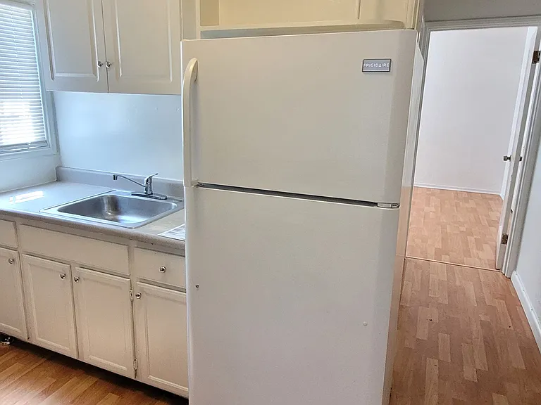 5825 Harmon Ave — Photo 2