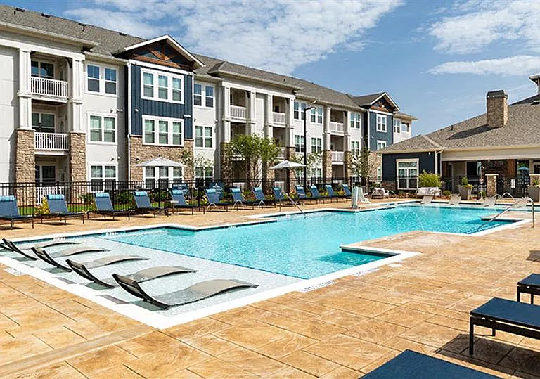 Promenade at Newnan Crossing — Photo 19