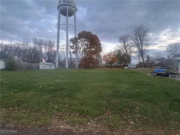 Tower St SW, Beach City, OH 44608