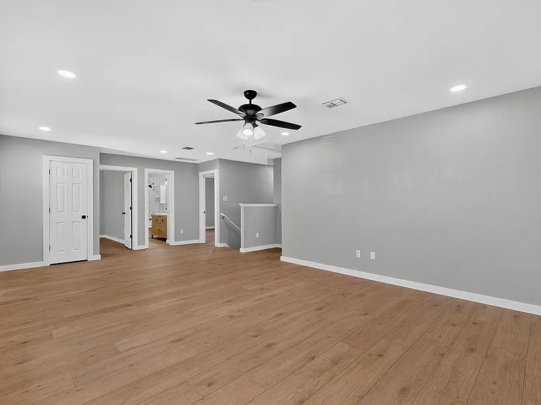 13291 Guerin Dr — Photo 23