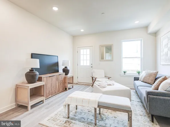 2153 E Orleans St, Philadelphia, PA 19134