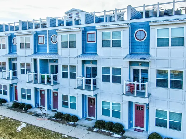 41 Waterside Way Unit 41-E, Ottawa, IL 61350