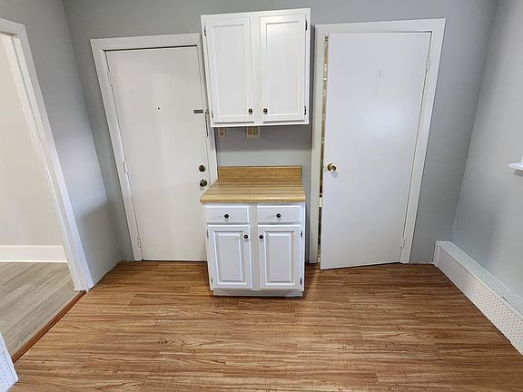4th image of 22 Westervelt Pl #1AB