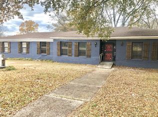 1304 Kennedy Dr, Tupelo, MS 38801