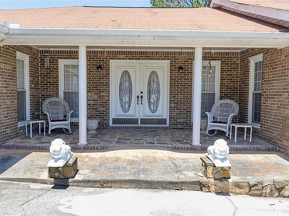 2nd image of 4625 Lovvorn Rd