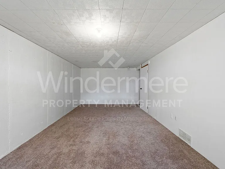 902 E Rockwell Ave — Photo 17