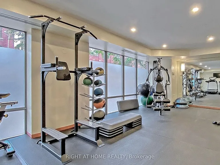 255 Richmond St E #401 — Photo 35