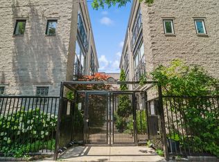 530 N Wood St APT B, Chicago, IL 60622