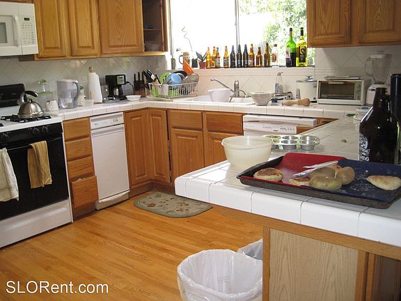 2nd image of 556 Princeton Pl
