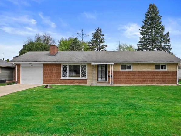 211 Prairie Avenue, Lake Mills, WI 53551