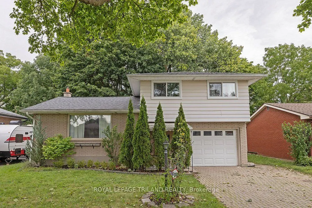3 bed, $2,500 — Photo 1