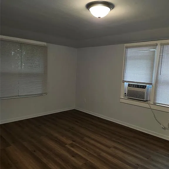 421 NW 10th Ave — Photo 9