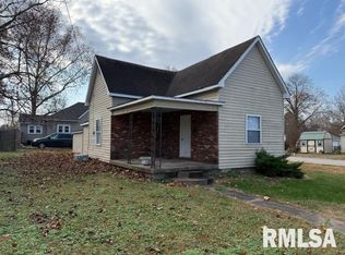 1009 W Chestnut St, Marion, IL 62959