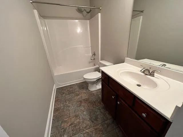 19 Greenfield Dr — Photo 13
