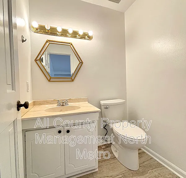 1273 Becket Dr NE — Photo 10