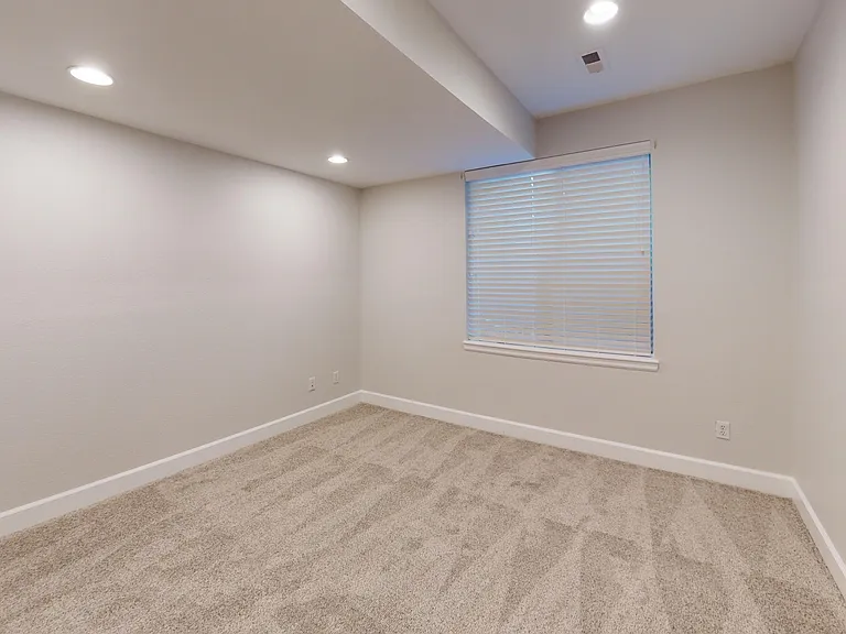 1610 Ames Ct #1 — Photo 32