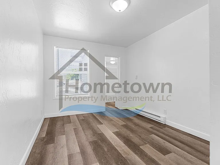 510 N 4th St — Photo 14