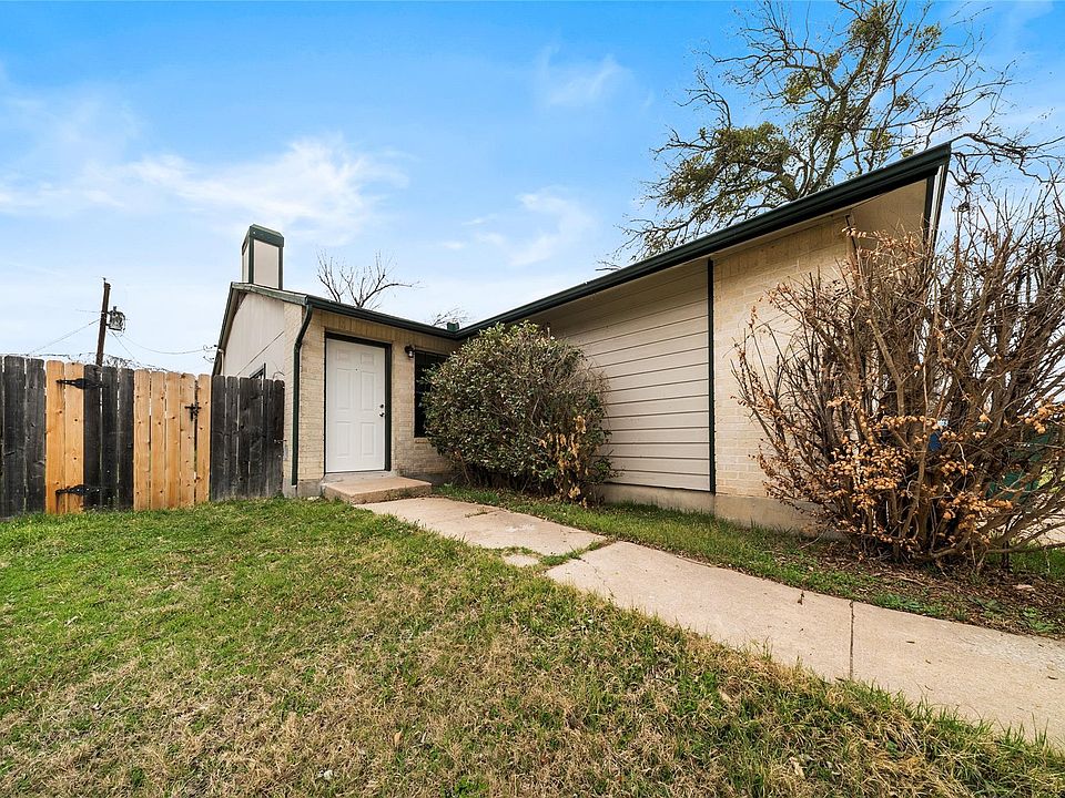 1st image of 808 Lloyd Ln