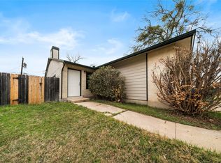 808 Lloyd Ln, Elgin, TX 78621
