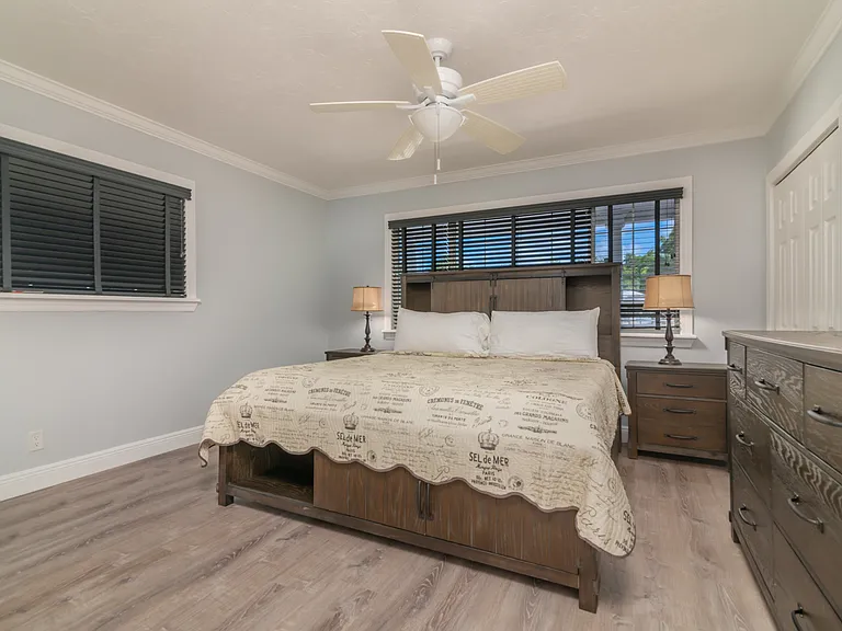 2130 Pinehurst St — Photo 12