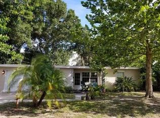 3944 Neptune Dr SE, Saint Petersburg, FL 33705
