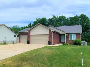 5465 Pear Tree Dr, Burton, MI 48519