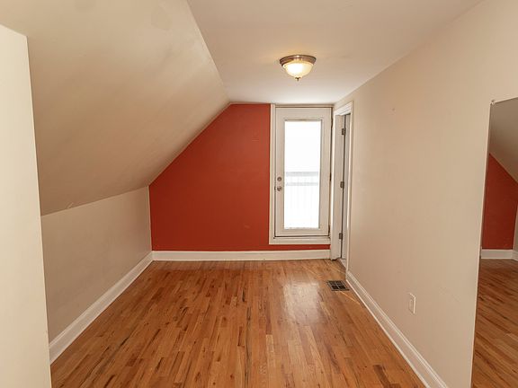 2nd image of 4314 N Monticello Ave #3