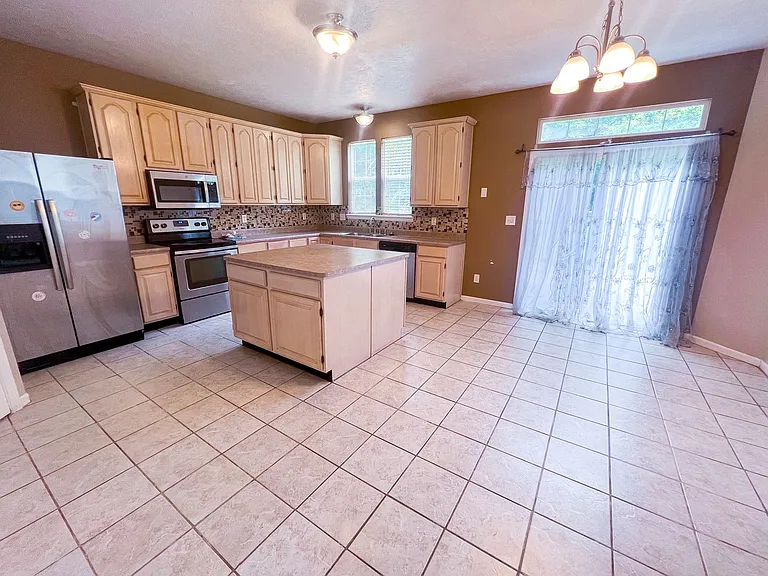 10640 Northern Dancer Dr — Photo 11