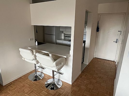 5th image of 250 E 40th St APT 41B