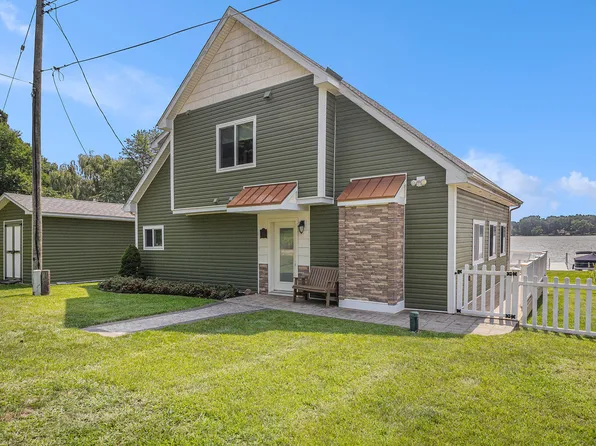 3174 Nisbet Rd, Pinckney, MI 48169