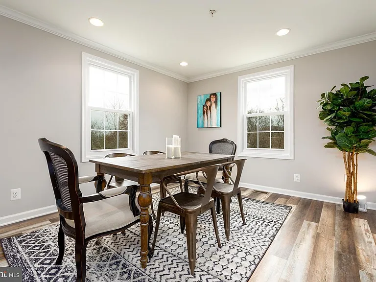 5044 Meade St NE — Photo 14