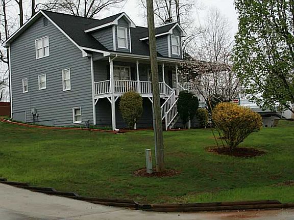 2nd image of 22 W Creekview Dr