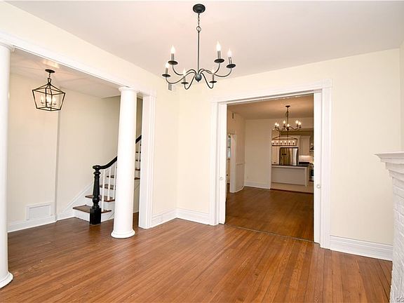 3rd image of 723 N 27th St