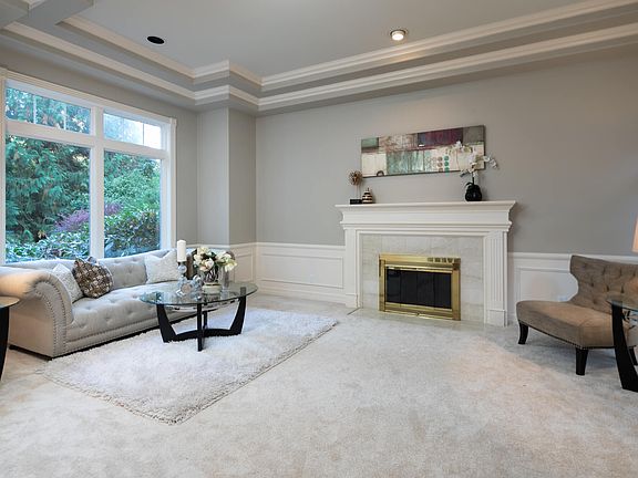 4th image of 3345 Sahalee Way NE