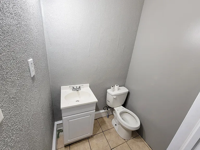 4554 N Smedley St — Photo 16