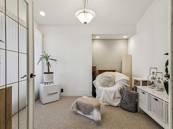5th image of 36 NE Hidden Ranch Mews NW