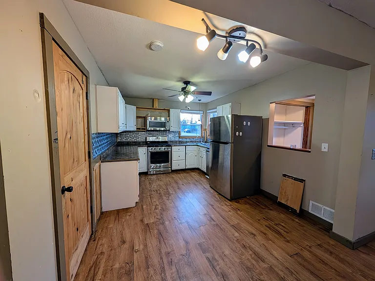 304 Oak Ave SW — Photo 14