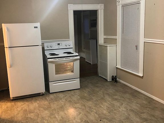 2nd image of 386 Dubuque St #1