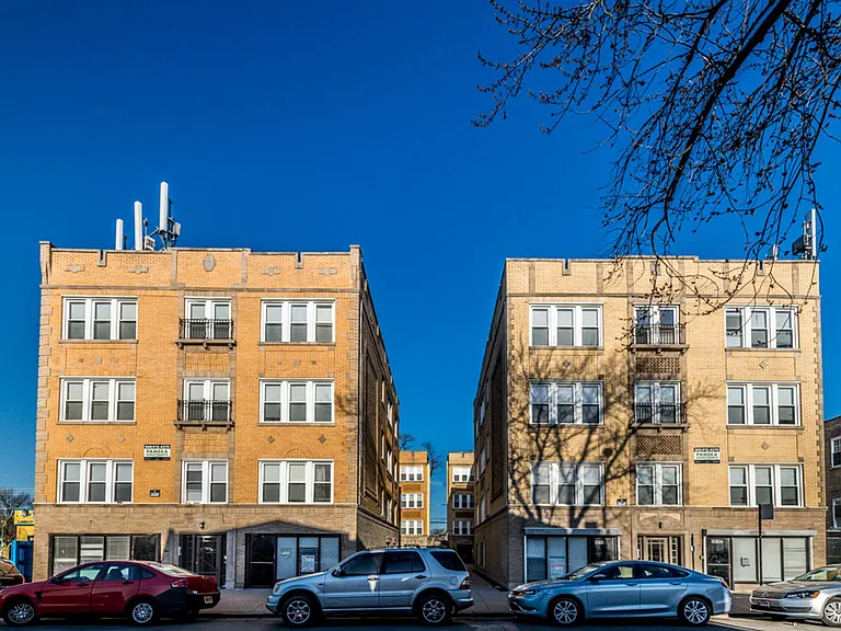 2610 N Laramie — Photo 18