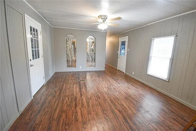 3 bed, 2.0 bath, 1280 sqft, $950 — Photo 3